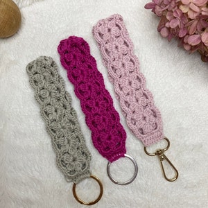 Patrón de crochet para pulsera y llavero, en inglés (términos de EE. UU.) y sueco