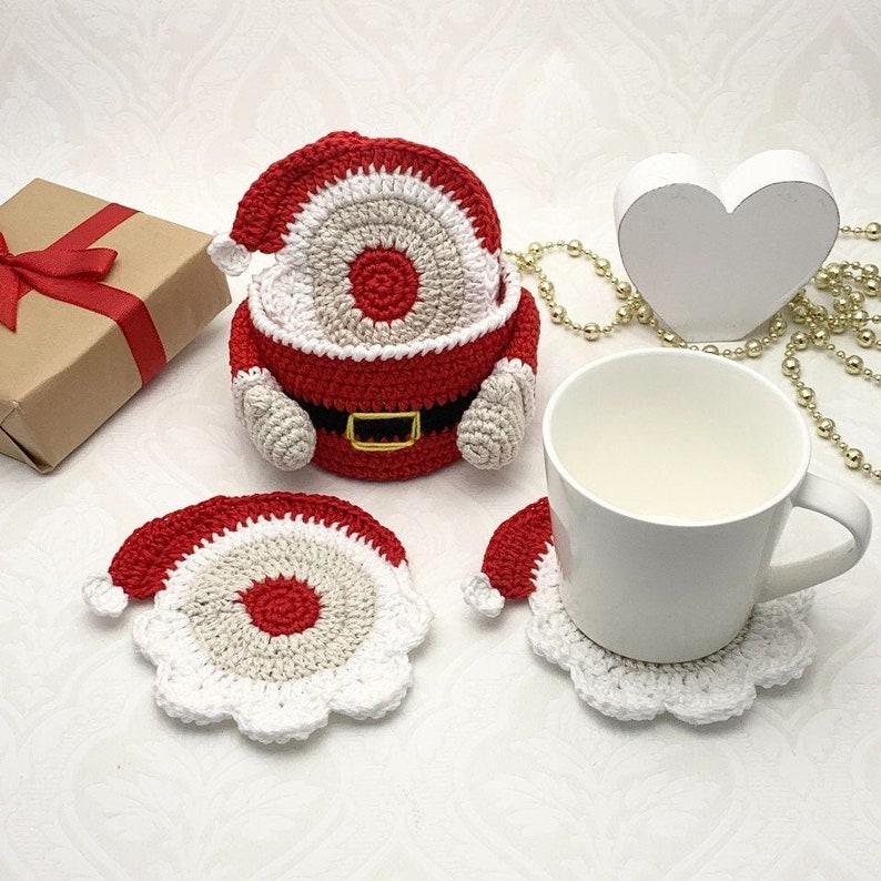 Crochet pattern Santa Coaster with Basket, English US Terms & Swedish, Virkmönster Tomteunderlägg med korg image 1