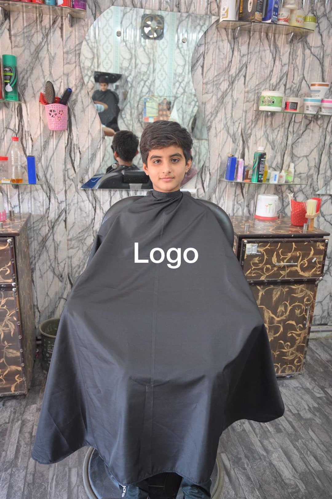 Barbershop Haircut Cape Cloth Apron Waterproof Hair Dyeing Wrap Coat -  China Barber Capes and Salon Cape price