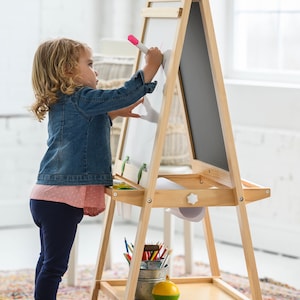 Kids Art Easel - Easy Assembly!