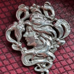 Vintage Art Nouveau Style Fully Hallmarked Sterling Silver Lady with Mistletoe Brooch