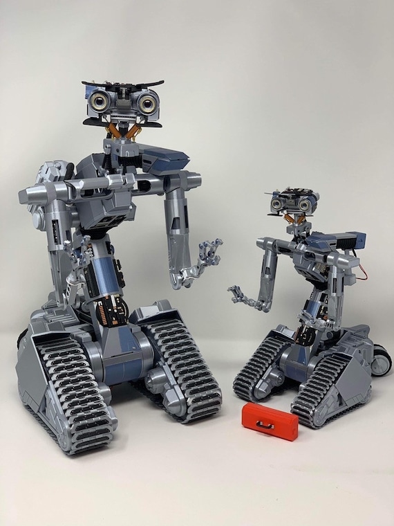 Movie Accurate Model of Johnny 5 From the 80 s Film Short Circuit