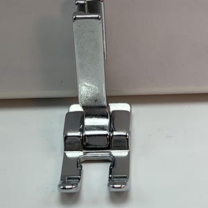 Miscellaneous sewing machine presser feet - Applique, cording, gathering, buttonhole, cording guide, darning, shank complete