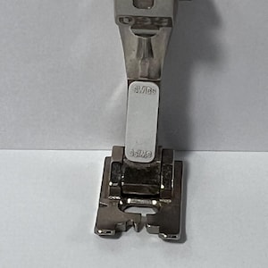 Bernina OLD style presser feet - manual buttonhole, darning, tailor tack, 5 groove pintuck
