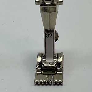 Bernina old "new" number style presser feet - #32, #66, #68, #7, #90. Fits all 1000 to 1630 machines and older