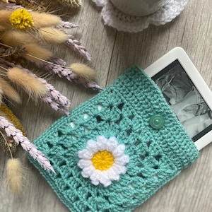 e-reader sleeve cover | crochet kindle book handmade homemade daisy cute rainbow Gradient rainbow gift present sun evil eye donut moon
