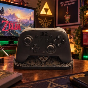 Zelda Ocarina of Time-inspirerat Nintendo Switch 2 Pro-kontrollstativ – Kontroll ingår ej