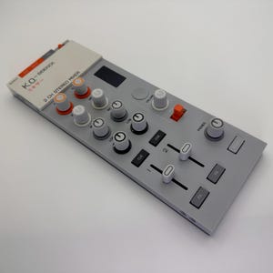 Komplett kit för Teenage Engineering EP-136: 10 vred, 2 skjutreglage och utdragare