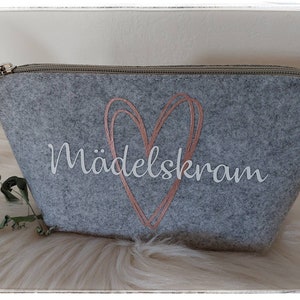 Kosmetiktasche Filz Tasche Geschenk personalisiert Mädelskram personalisiertes Geschenk Bild 1