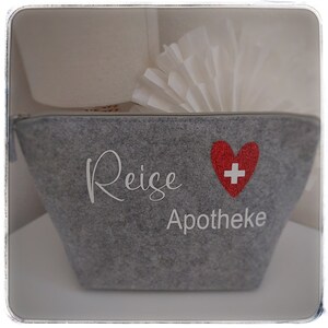 Reiseapotheke Filztasche Geschenk personalisiert Reisen personalisiertes Geschenk Kosmetiktasche