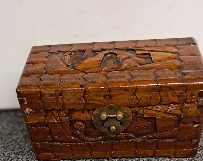 Vintage Mid-Century  hand Carved Chinese Camphor Wood Box