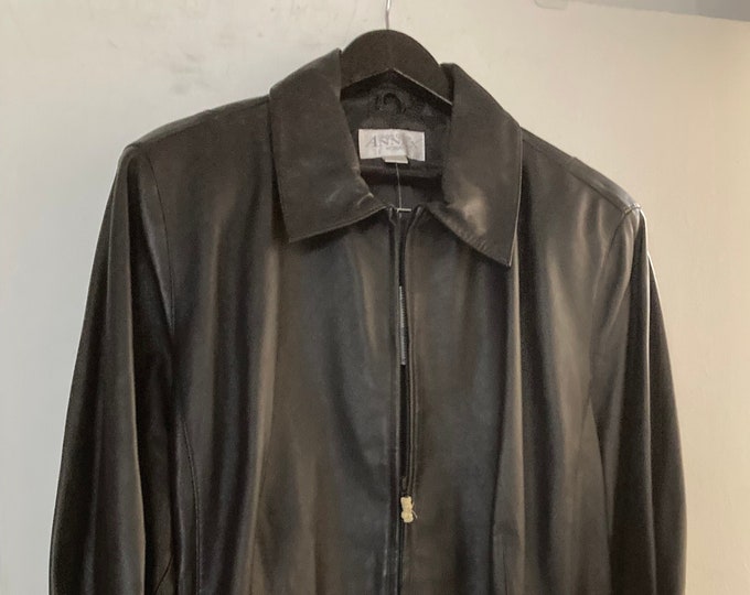 Ladies   Lamb  Leather Jacket  Size 3 X  Made in India