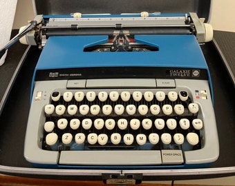 Vintage,Smith Corona , Galaxie Twelve , Portable  Manual Typewriter,With Case