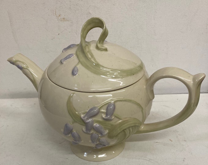 Lenox Floral Blossoms Blue Bell Teapot
