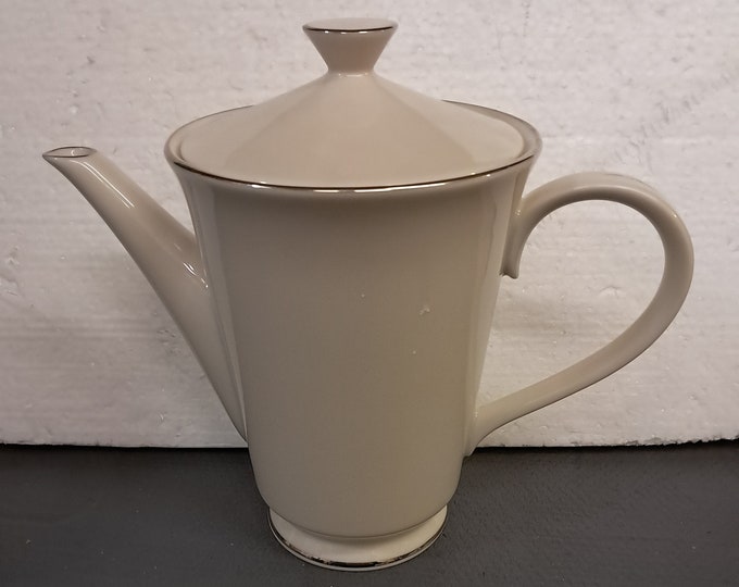 Tea/Coffee Pot & Lid Maywood (No Design) by LENOX