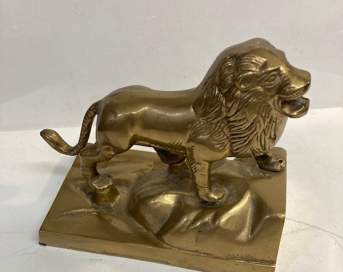 Vintage Heavy Brass Lion Sculpture Statue Figurine King Of The Jungle Lion