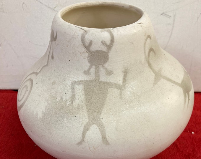 M. Redhorse Signed Diné Navajo Pottery Vase