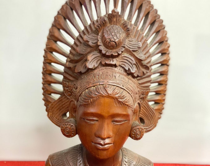 Vintage Bali Klungkung Wood Carved Female Warrior