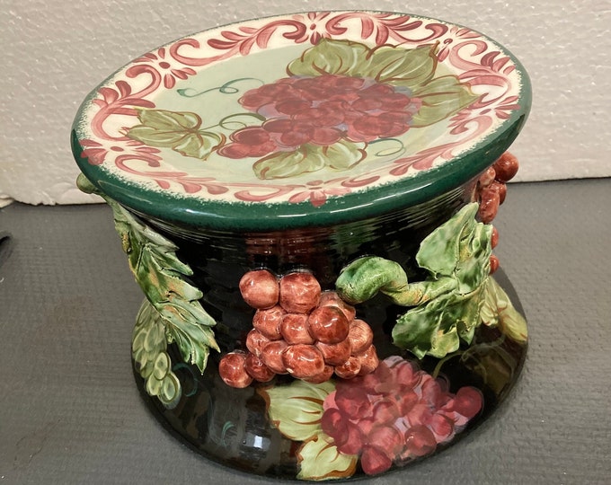 Lesäl Ceramic Pillar Candle Holder: Hand-Painted 3D Grape Relief