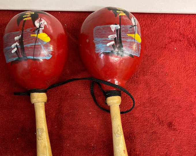 Vintage  Set of  hand Painted Maragas from Mexico