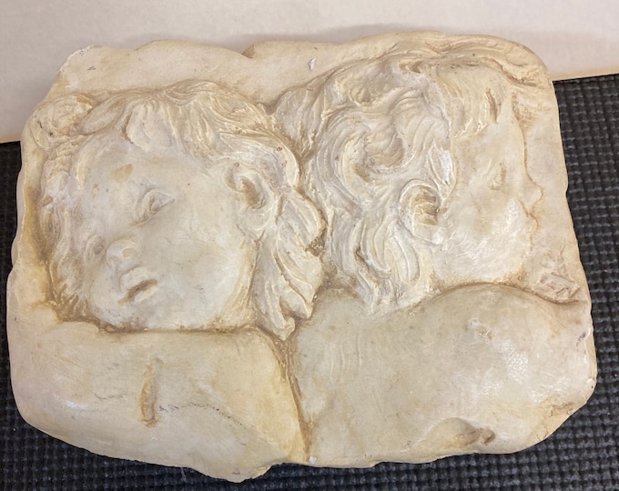 Hen-Feathers Cupid Trinket Box