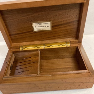 Collectible Thorens (Pre-Reuge) Music Box. Sainte Croix Switzerland, 30 Keys,Plain Oak, Plays “Two Cigaeretts in The  Dark&quot;