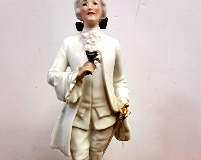 Augarten Wien Vienna Austria Victorian Gentlemen Rose Bearer 7 3/4 Figurine