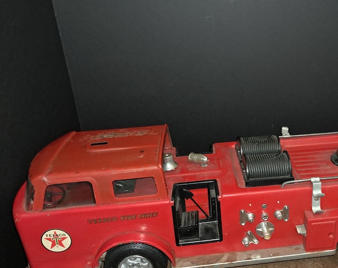 Vintage 1960s 24" Buddy L Texaco Fire Engine  Steel  Truck