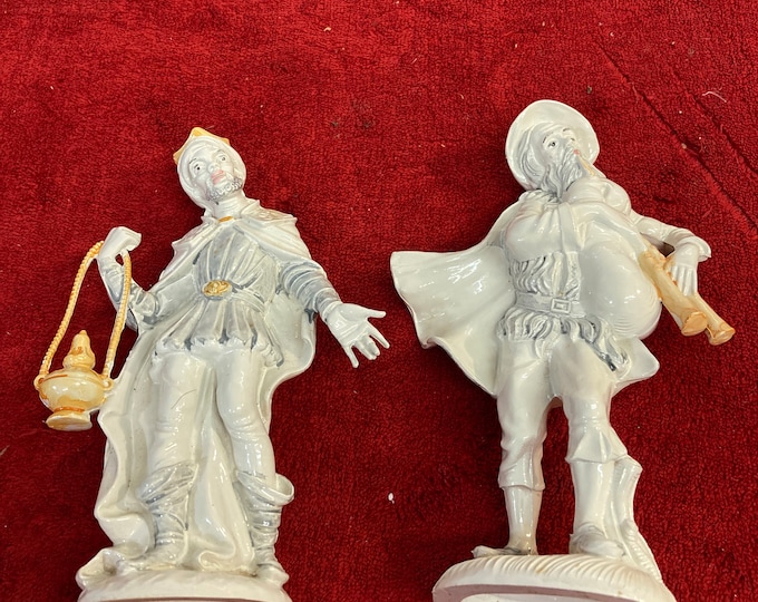 2 Vintage  Porcelain  Figurine, Made In italy