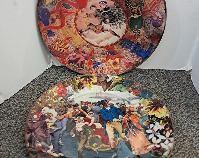 2 Novelty Xmas Plates