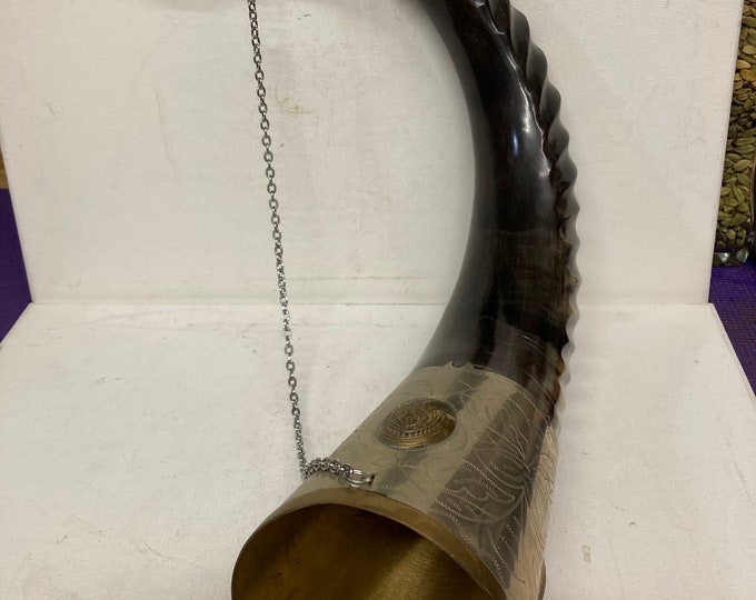 Hammered Metal Design Drinking Horn