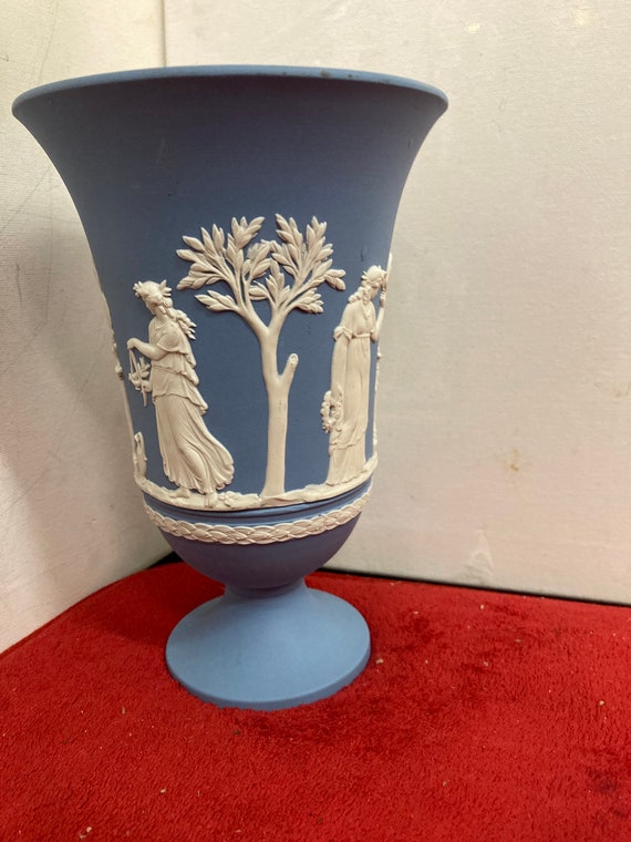 wedgwood cigarette holder Green Jasperware Toothpick Cup 1960s Jasper England Gr – Antiques And Teacups Wedgwood Cigarette - Etsy