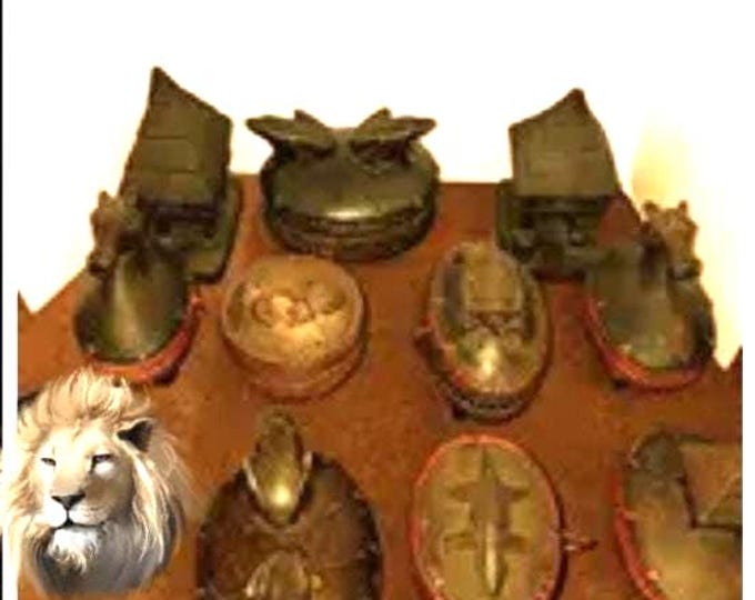 Set of Vintage Carved  Lidded Woven Wicker and Wood Small Trinket Baskets