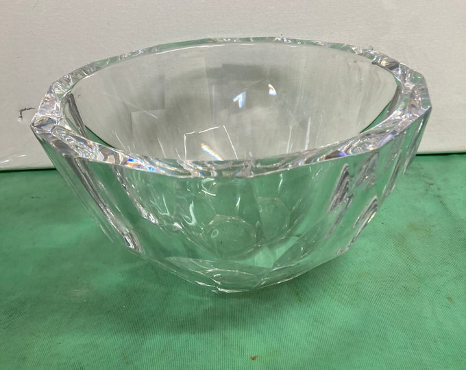 Large ORREFORS 7.5" Crystal Residence Bowl Signed AN 4705-12  .Sweden
