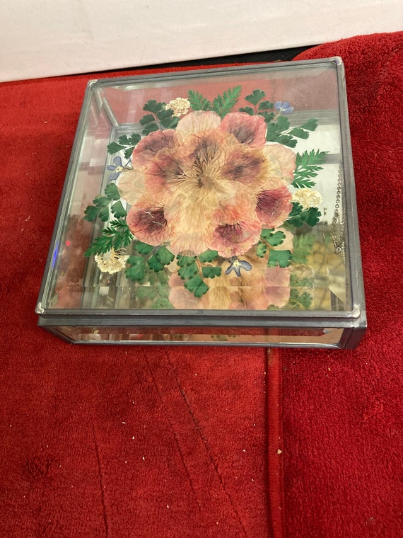 Gorgeous Vintage Pressed Flowers Glass Jewelry Box