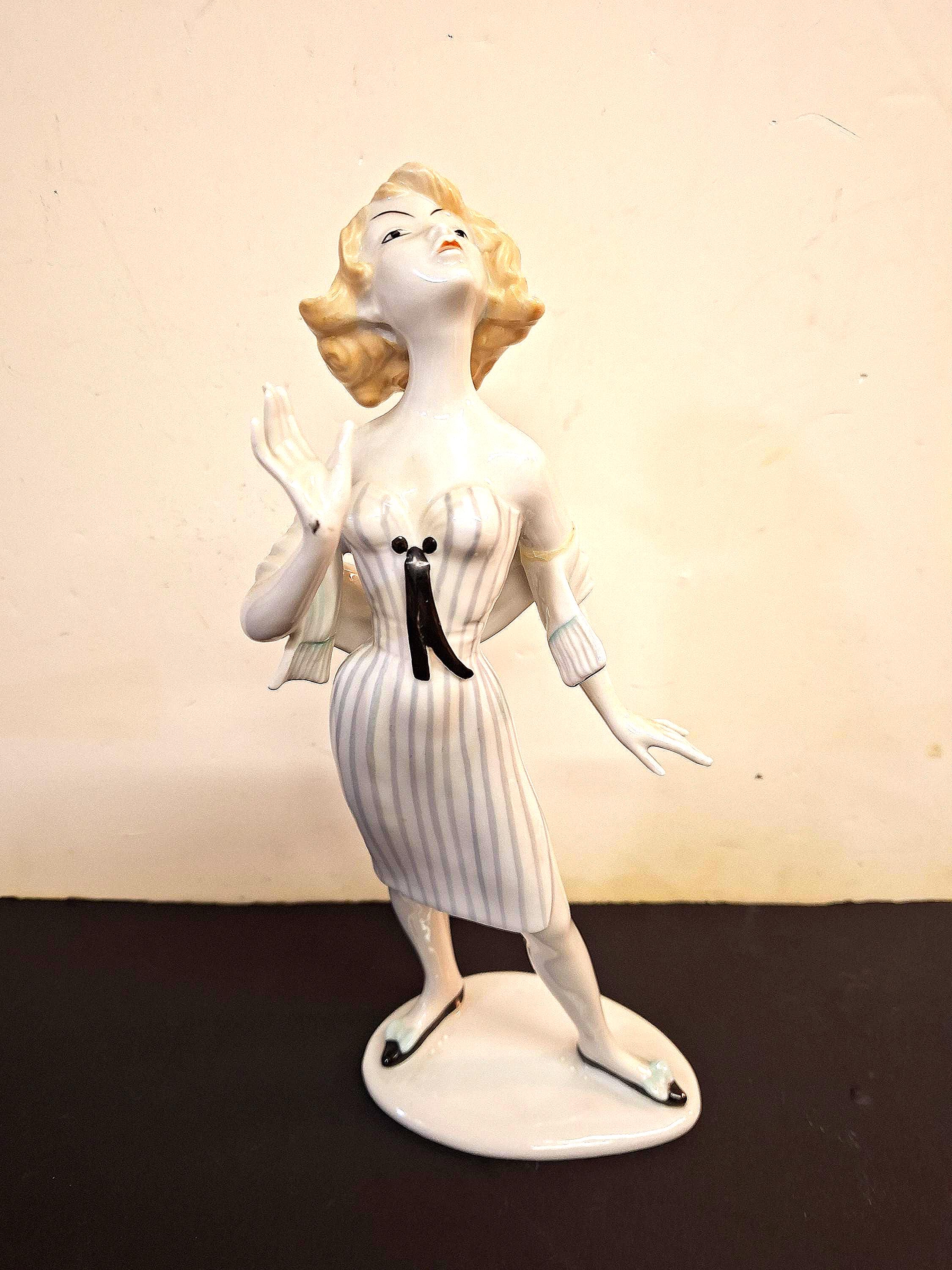 Marilyn Monroe Porcelain Doll - Etsy