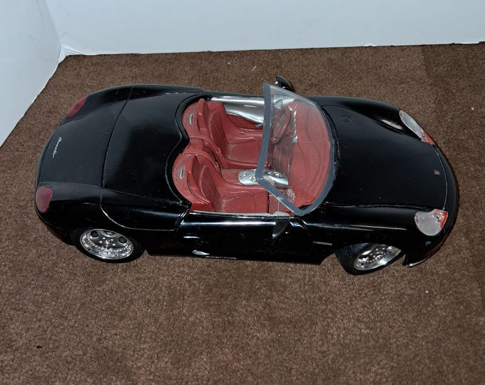 Porsche Boxter ,1/18  Scale   by Maisto