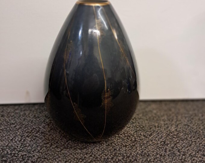 Vintage Bavaria Vase Johann Seltmann Vohenstrauß Cobalt Blue Gold Trim Germany