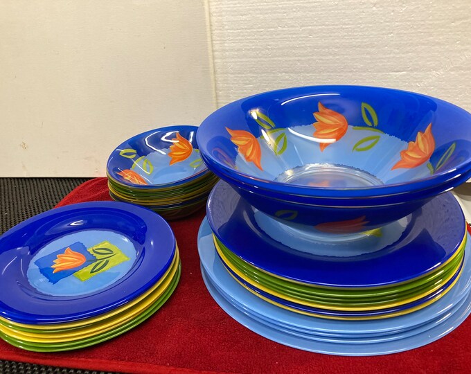 Arcoroc Matys Tulip Dinnerware Set, France, 31 Pcs