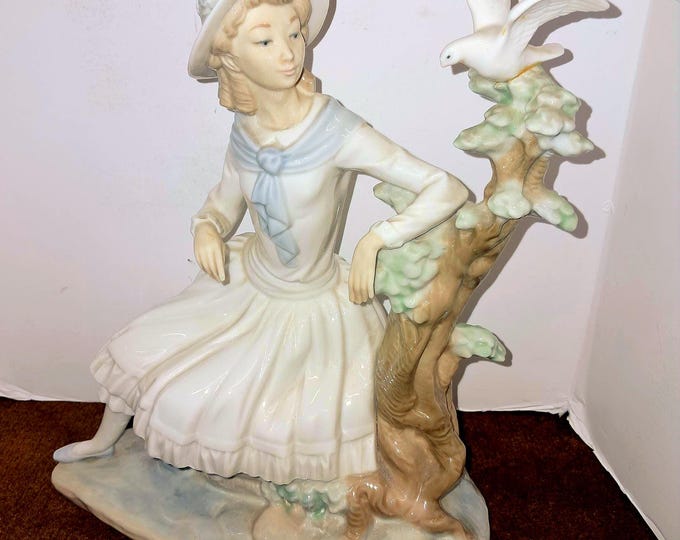 NAO ,LLADRO 'Girl with Dove' Statue.