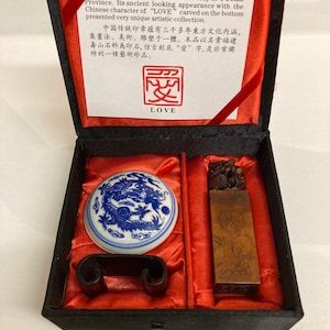 Chinese Carved  SHOU SHAN Soap Stone Dragon Seal Stamp Set &quot;Love&quot;