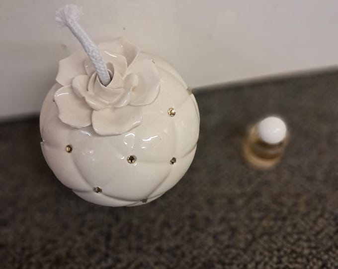 Debora Carlucci Italian White Bone China Decorative Bathroom Porcelain Diffuser with Swarovski Accents