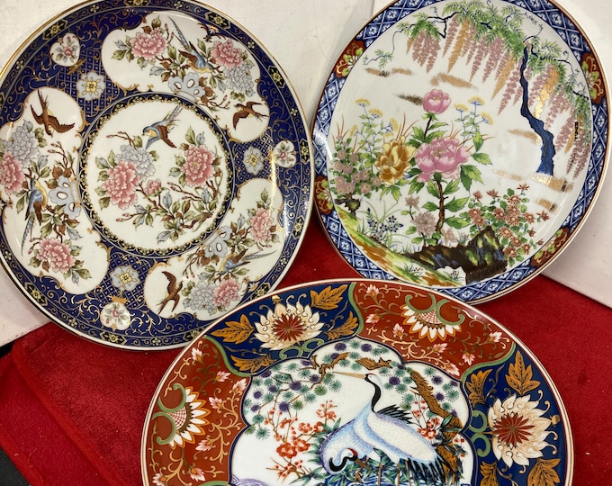 3  Vintage Handpainted Japanese Porcelain Decoratives Plates