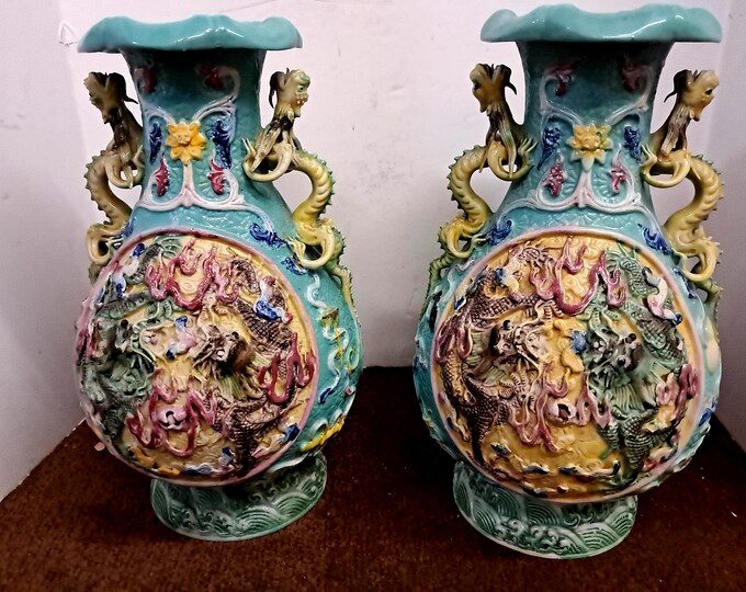 Late Qing Dynasty Antiques  Vases , "Famille Verte "Technique / Design