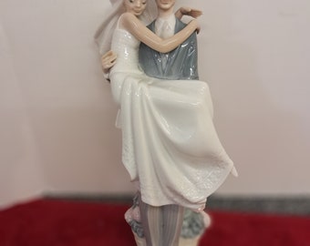 Lladro Over the Threshold Wedding Couple AL FIN Solos - Etsy