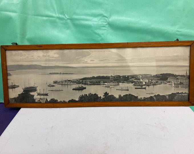 Horetn,utsigt Over Haven Og Vaerftet