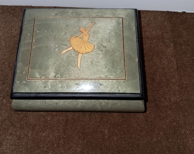 Unique Artigiani  Intarsio  Sorrentino Music Box