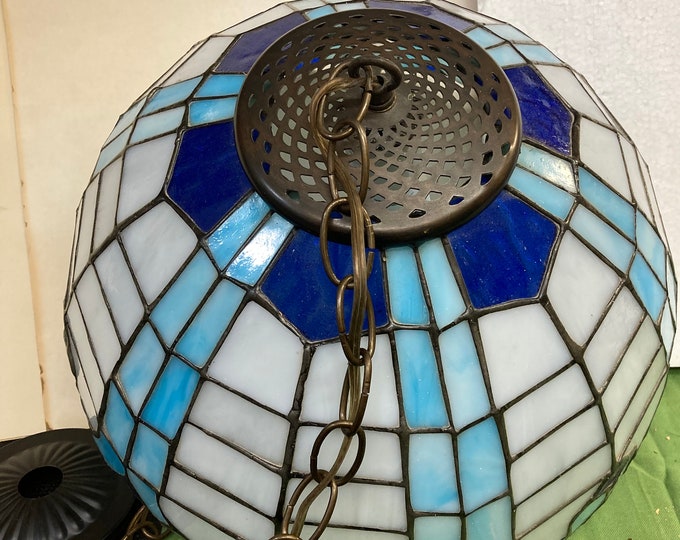 Elegant Pendant Light Tiffany Style Stained Glass Hanging Lamp