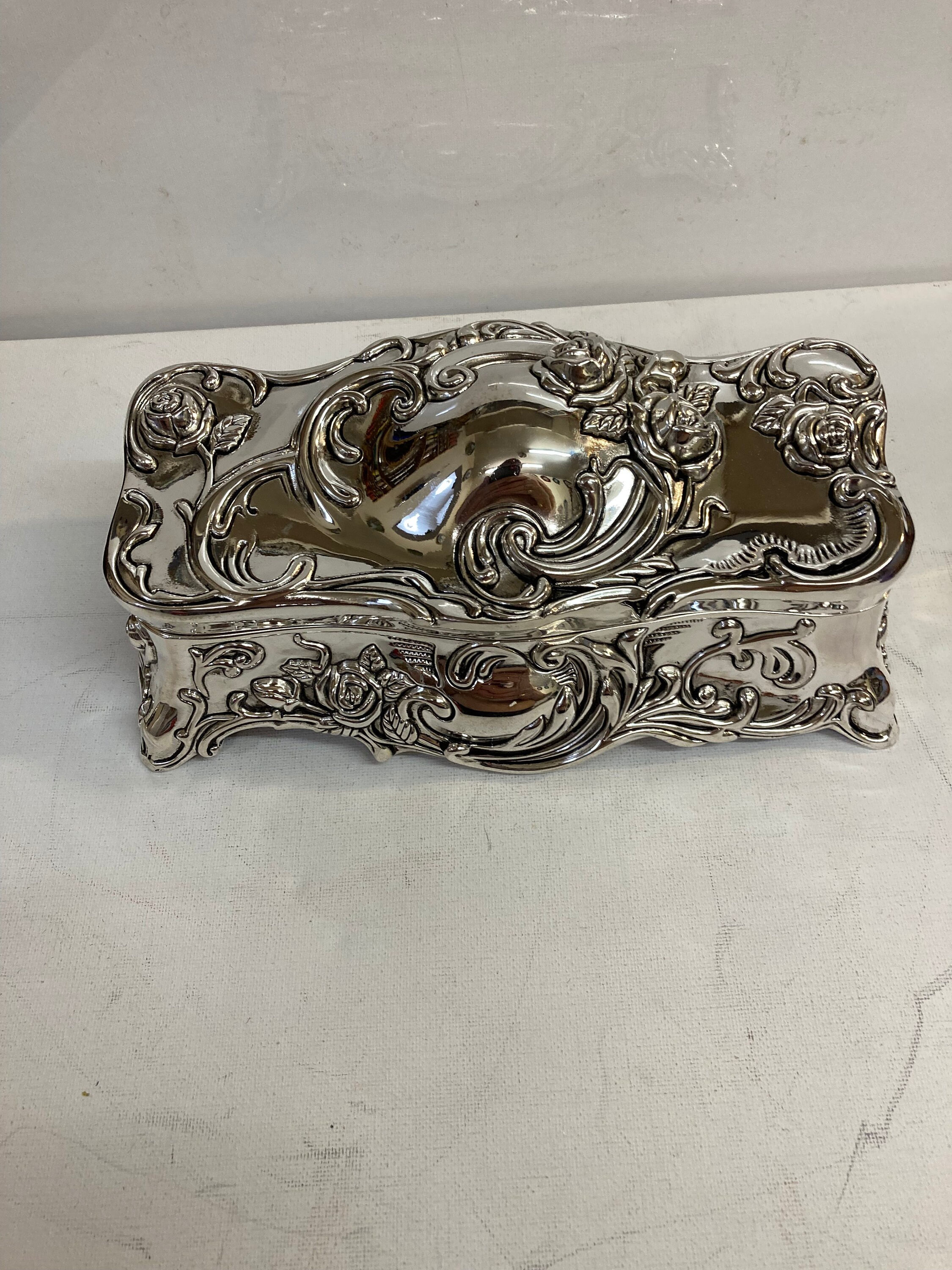 【GODINGER】 ビクトリアンのジュエリーボックス【シルバープレート】 GODINGER】 ビクトリアンのジュエリーボックス【シルバー