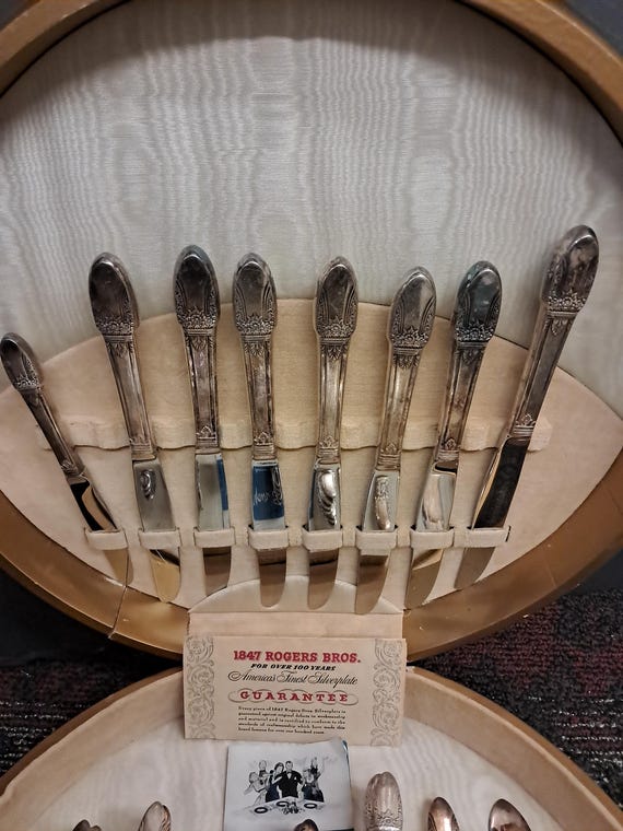 1847 Rogers Bros. Silverplate Flatware Set, First Love - Etsy
